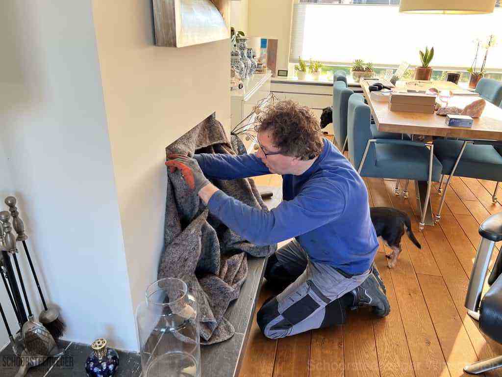 Schouwveger Winschoten kleed schoorsteenreiniger Schouwveger Winschoten kleed schoorsteenreiniger